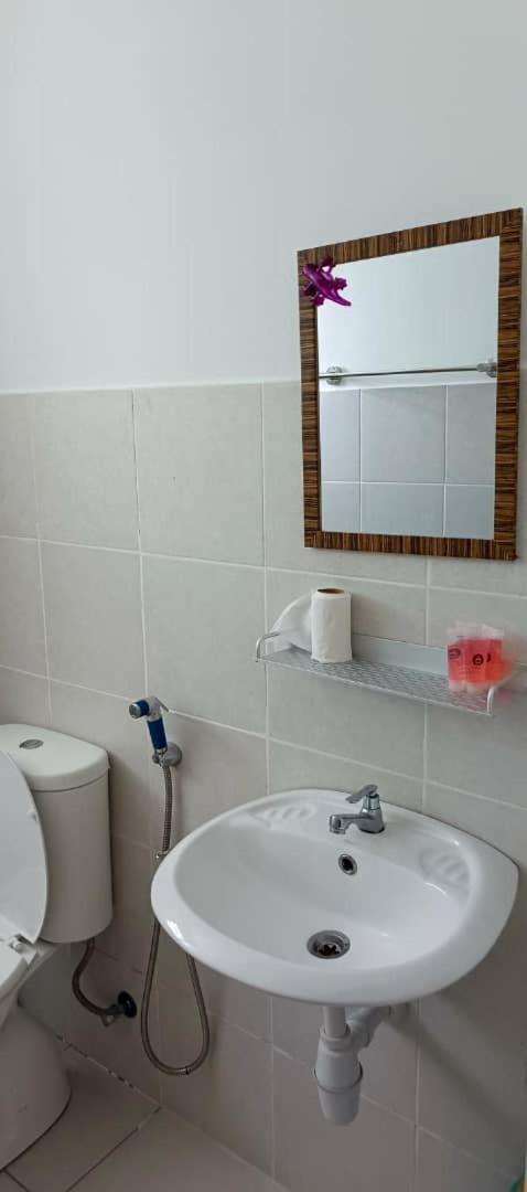 Klia Homestay Apartment - 2 Room Sepang Zewnętrze zdjęcie